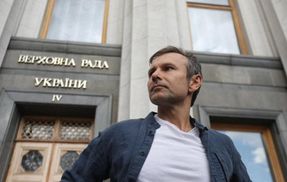 Вакарчук уходит из Рады: как это повлияет на финансирование "Голоса"