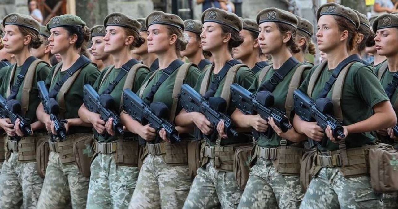 Не жіноча справа: чи подолали українські військові цей стереотип
