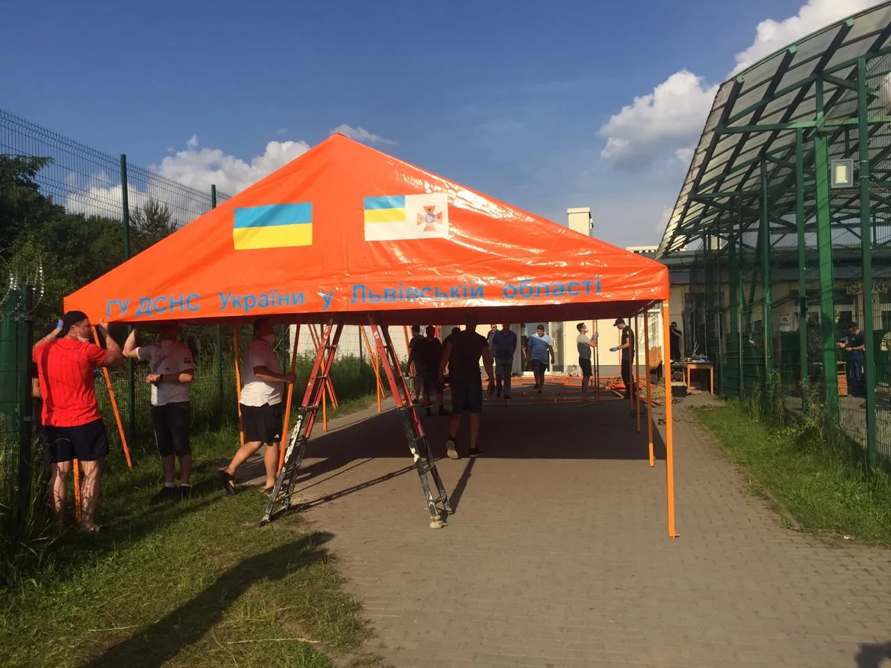 Намети на кордоні Намети на кордоні