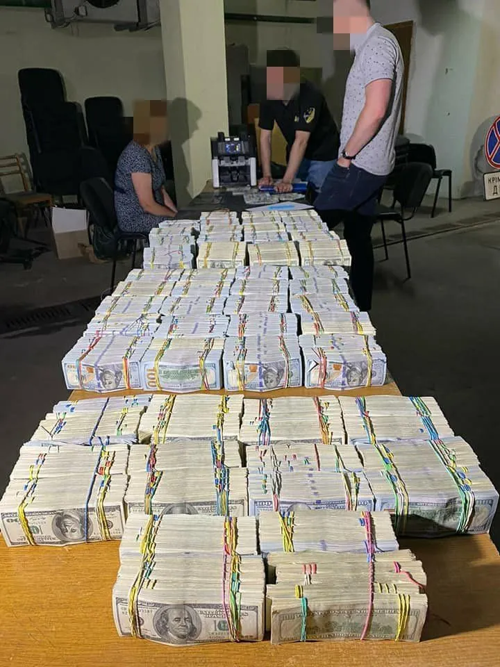 6 мільйонів готівкою 6 мільйонів готівкою