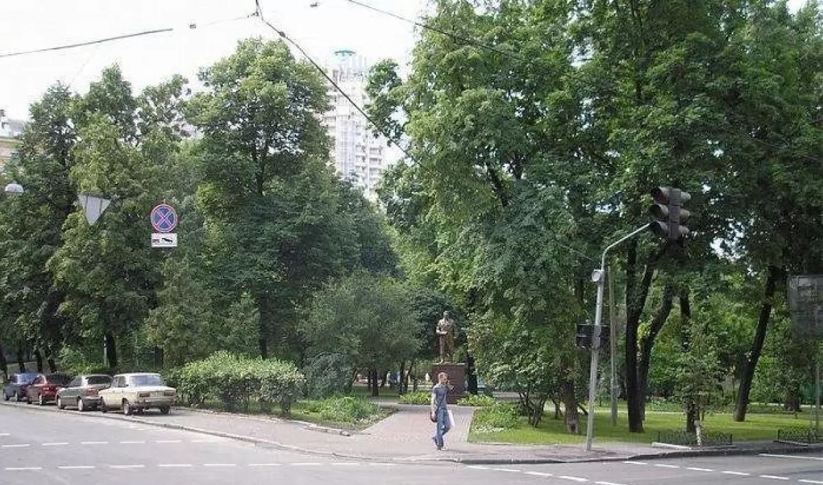 За протестами проти будівництва біля скверу Чкалова стоять політики, – забудовник За протестами проти будівництва біля скверу Чкалова стоять політики, – забудовник