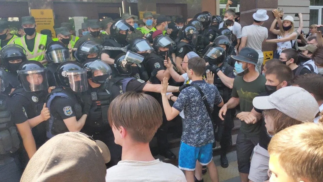 Суд сутички Суд сутички