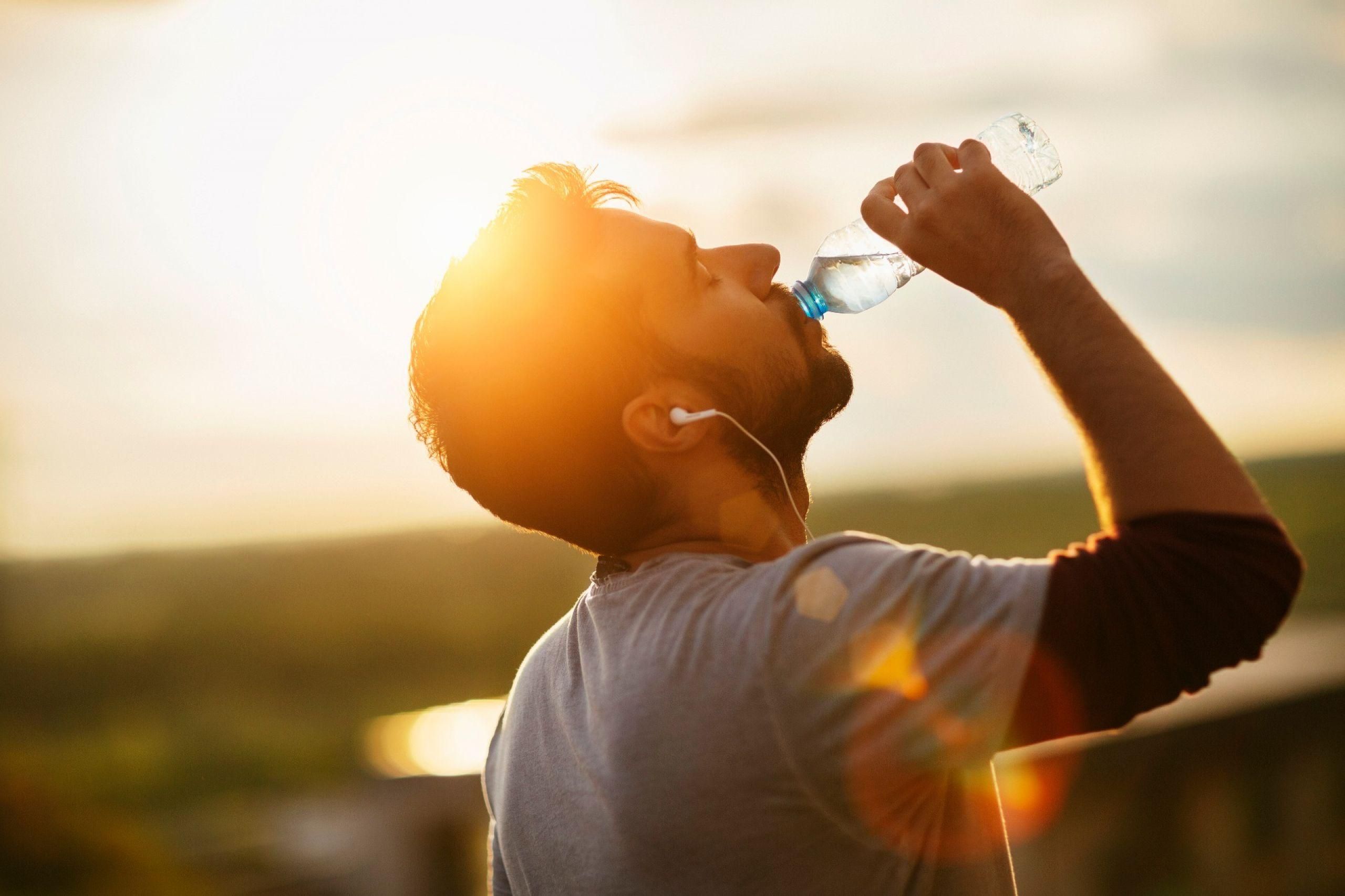 Спека у Києві б'є температурні рекорди: одразу 4 аномалії за 2 дні Спека у Києві б'є температурні рекорди: одразу 4 аномалії за 2 дні