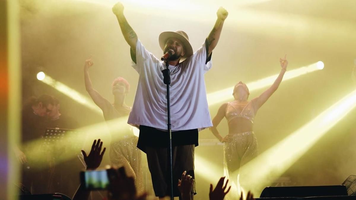 Монатік дав перший концерт після карантину: відео Монатік дав перший концерт після карантину: відео