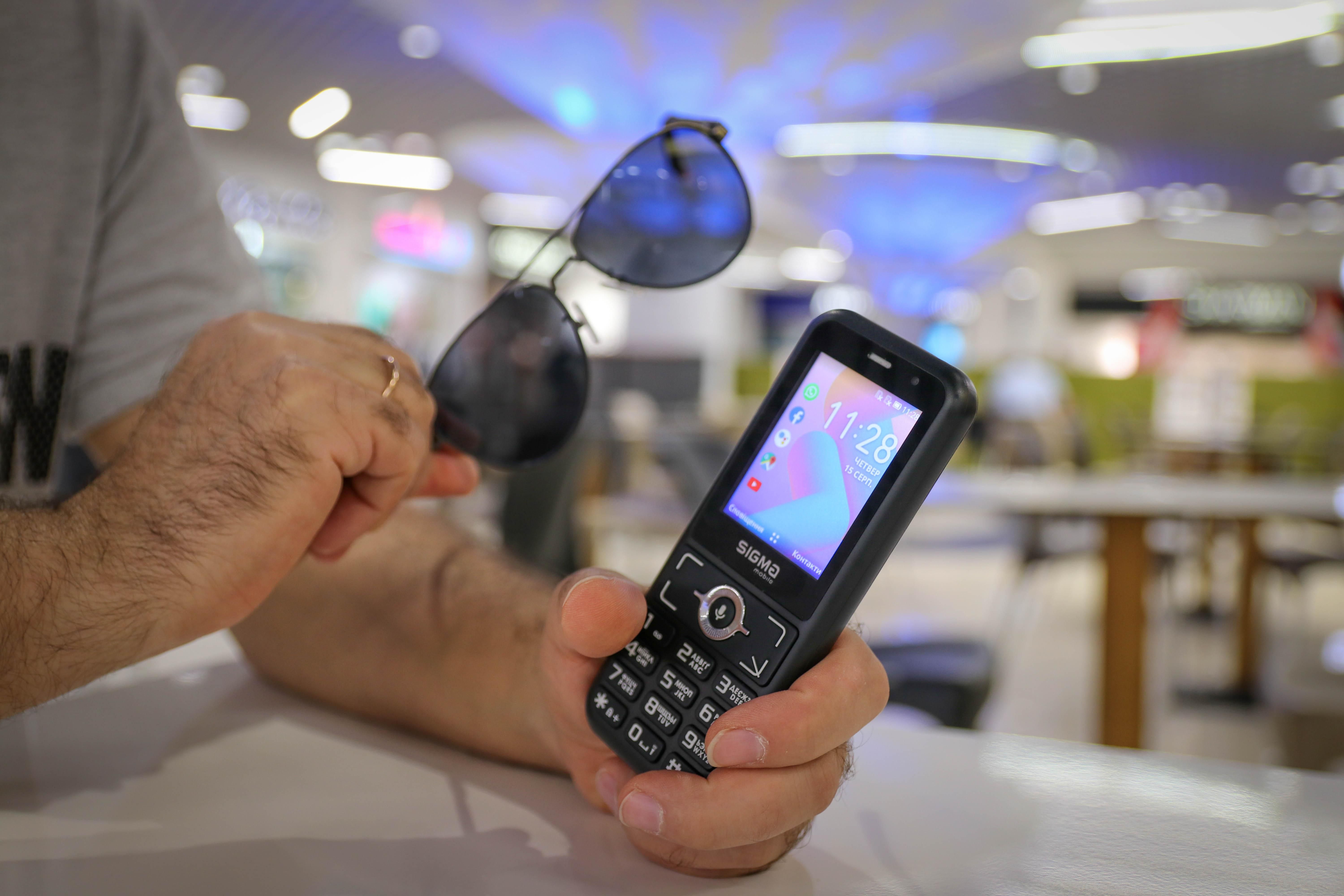Смарт-кнопка Sigma mobile X-style S3500 sKai: обзор телефона