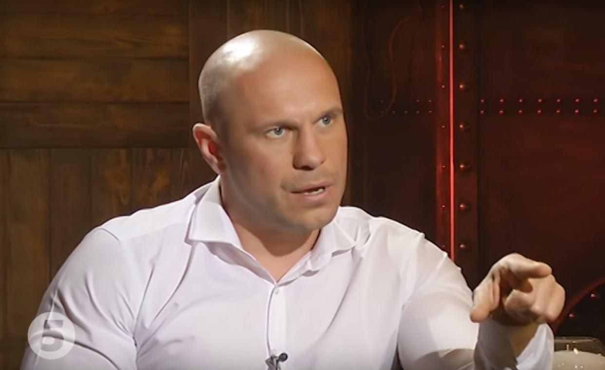 Ветеран батальйону "Київ-2" розповів, як Ілля Кива кришував контрабанду в зоні АТО Ветеран батальйону "Київ-2" розповів, як Ілля Кива кришував контрабанду в зоні АТО