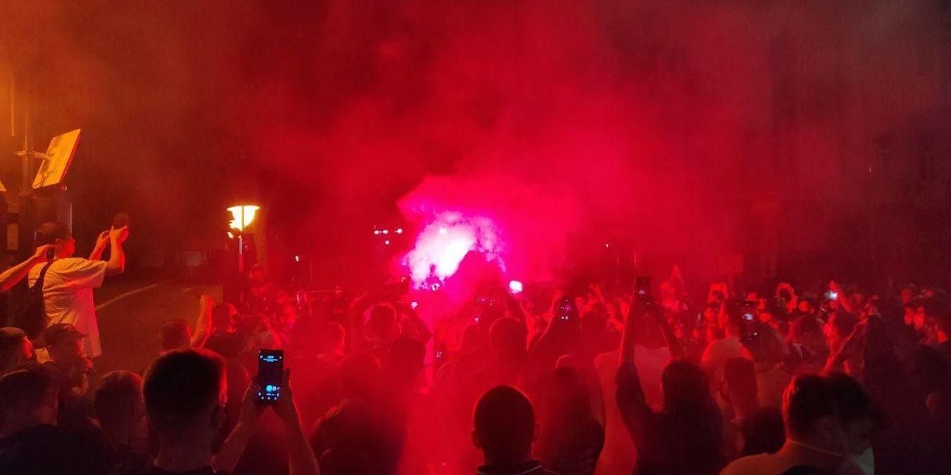 Стерненко, дом Зеленского и петарда: итоги протестов 15 июня Стерненко, дом Зеленского и петарда: итоги протестов 15 июня