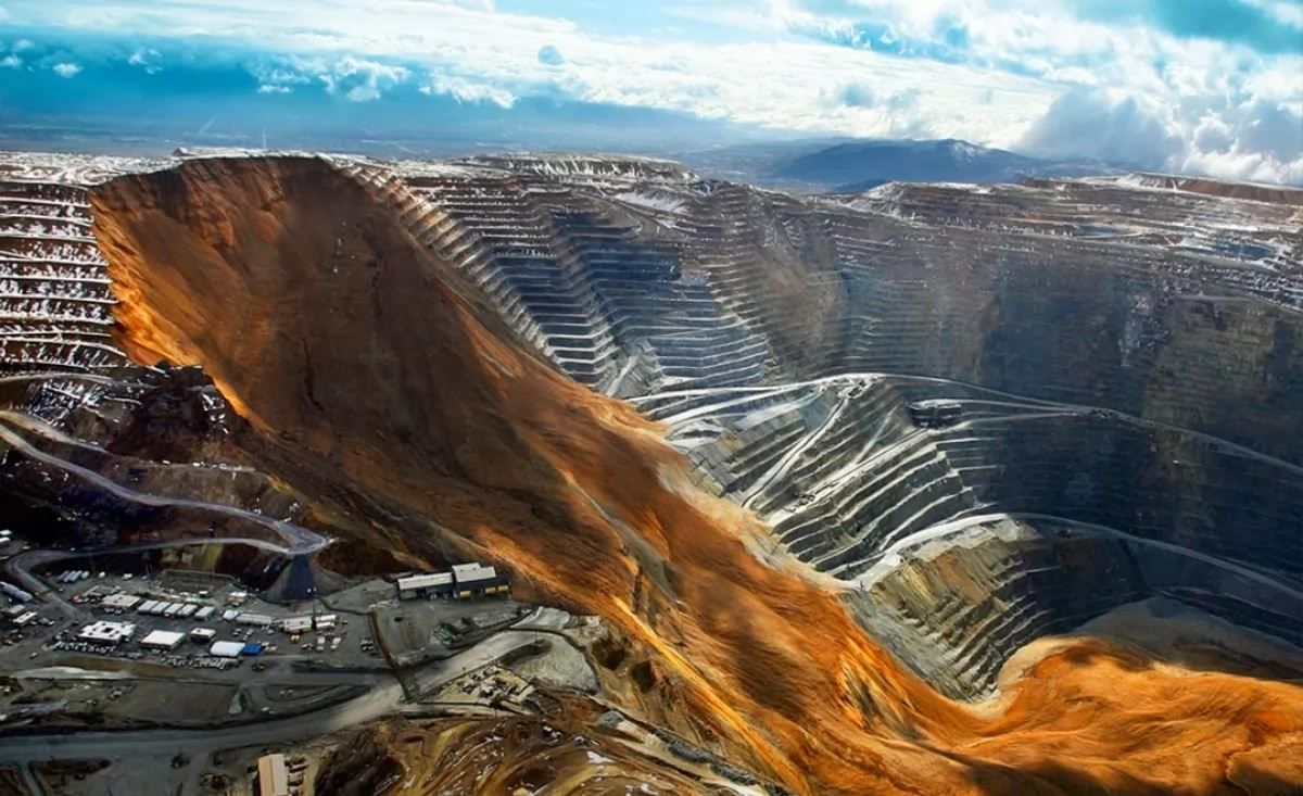 ОГХК заключила договоры на продажу сырья с "Керамплюс" Кучука ОГХК заключила договоры на продажу сырья с "Керамплюс" Кучука