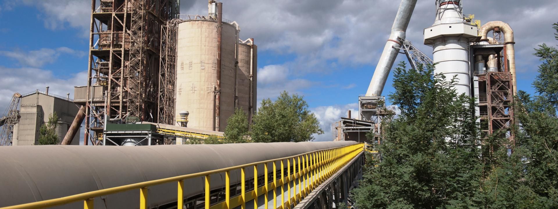 ПрАТ "Кривий Ріг Цемент" вимагає проведення аукціону з продажу дозволу на користування надрами ПрАТ "Кривий Ріг Цемент" вимагає проведення аукціону з продажу дозволу на користування надрами