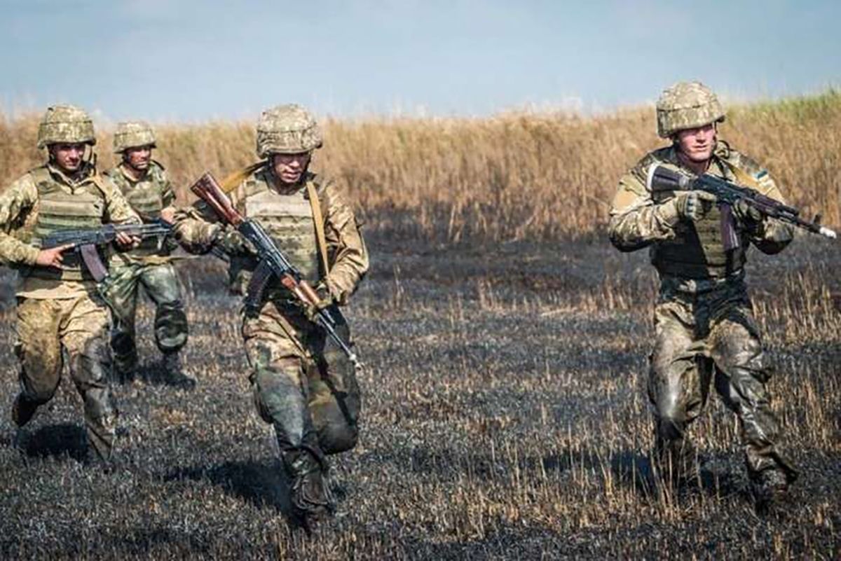 Боевики продолжают бить по позициям ВСУ: один украинский военный ранен - 17 июня 2020 - 24 Канал