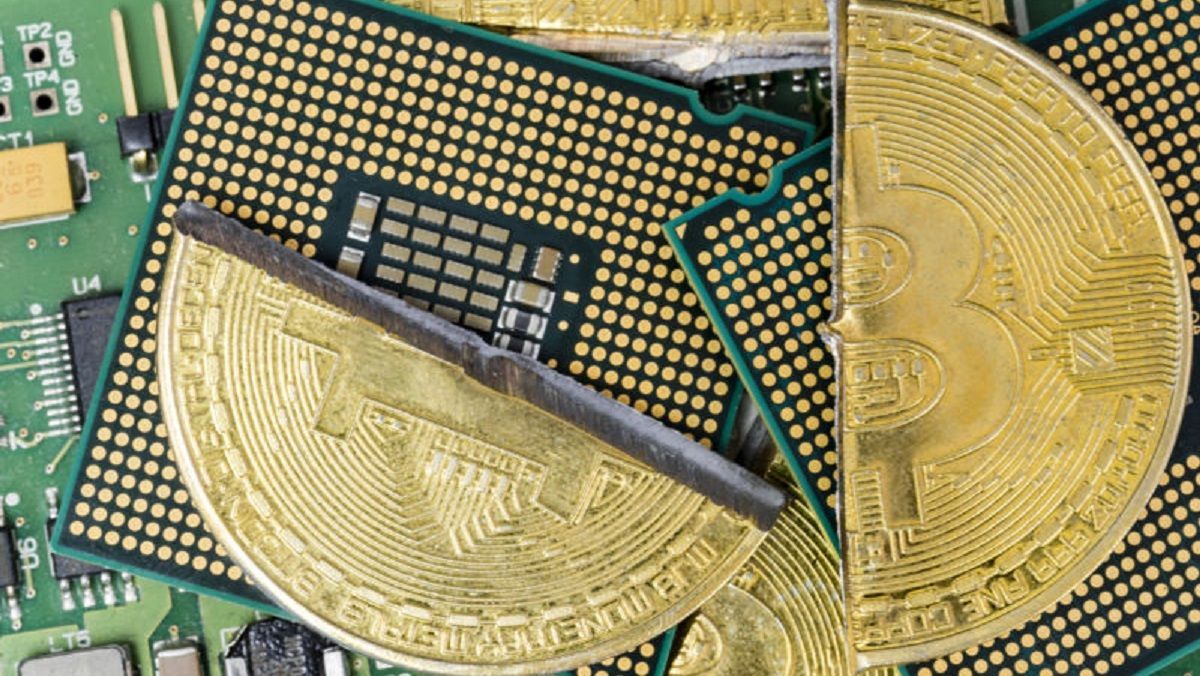 Хакери майнили криптовалюту на серверах Microsoft Azure: компанія повідомила про атаки Хакери майнили криптовалюту на серверах Microsoft Azure: компанія повідомила про атаки