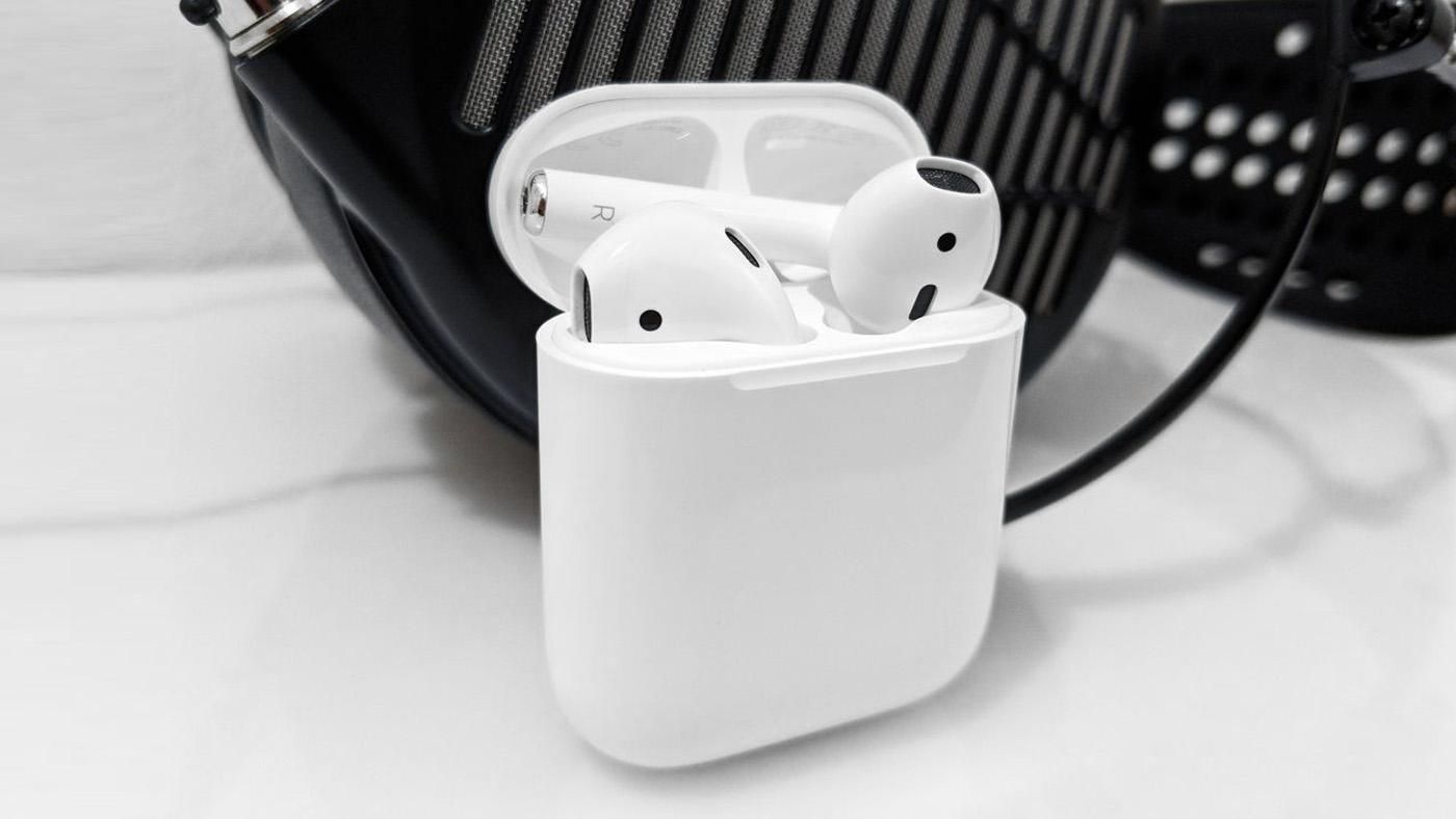 AirPods взорвались в ухе у пользователя: фото