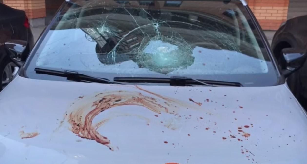 В центре Киева разбили элитные авто: фото и видео