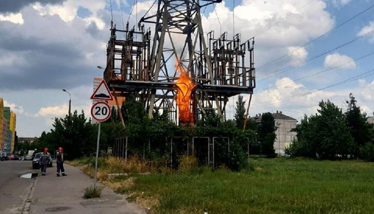 У Києві на Регенераторній 18.06.20 вибухнула електровишка: відео