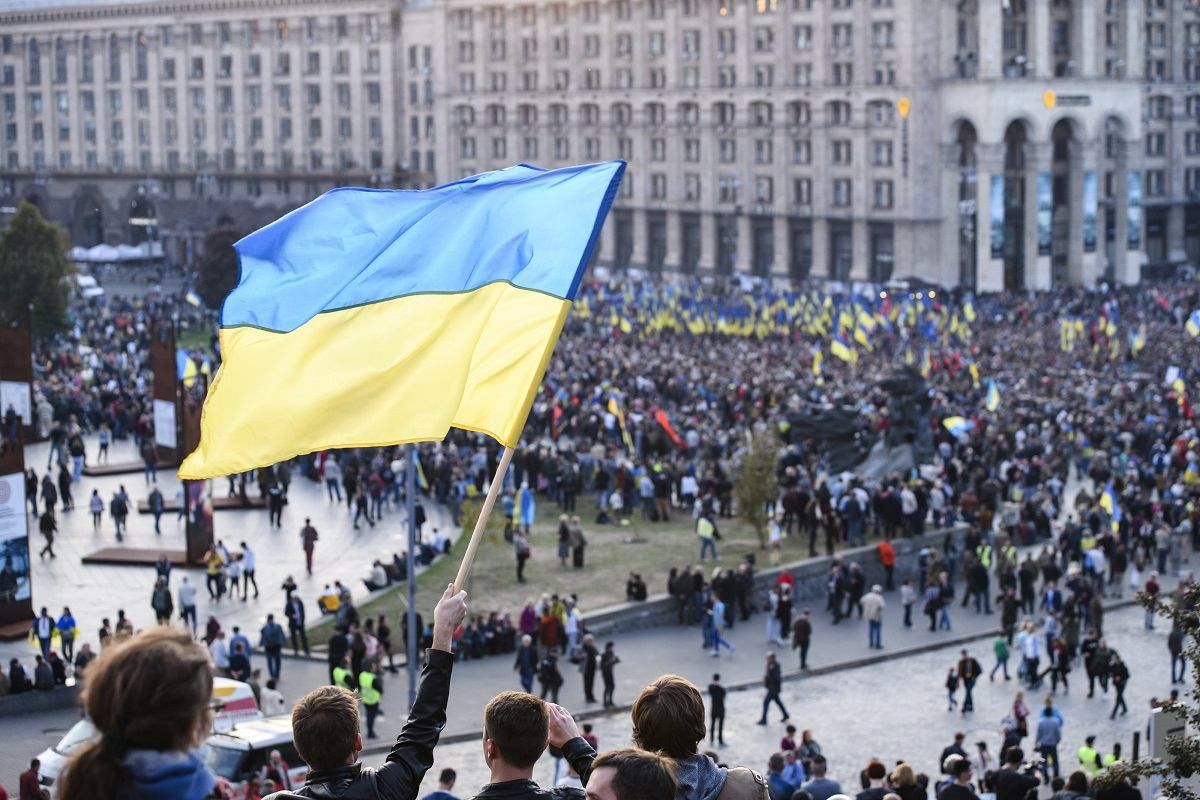 Кому выгодны протесты против Зеленского