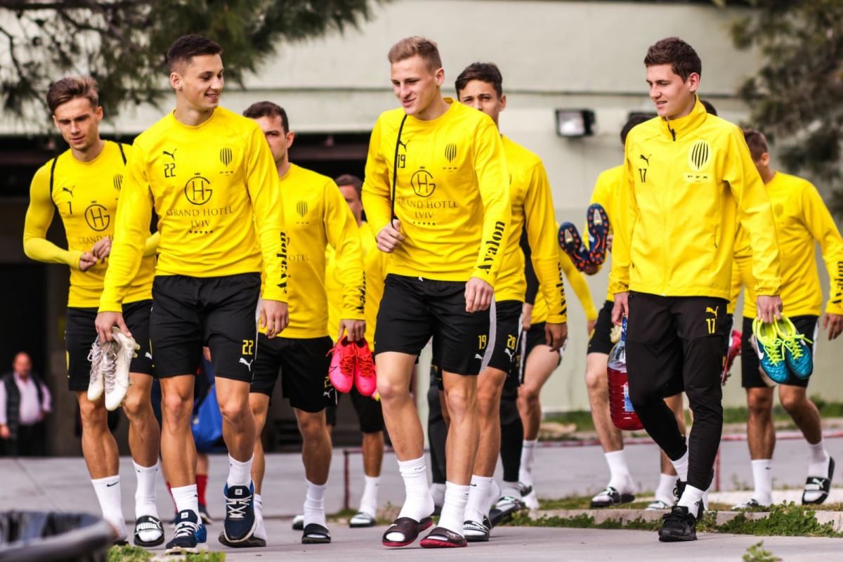 "Рух" официально сообщил о заражении футболистов COVID-19 "Рух" официально сообщил о заражении футболистов COVID-19