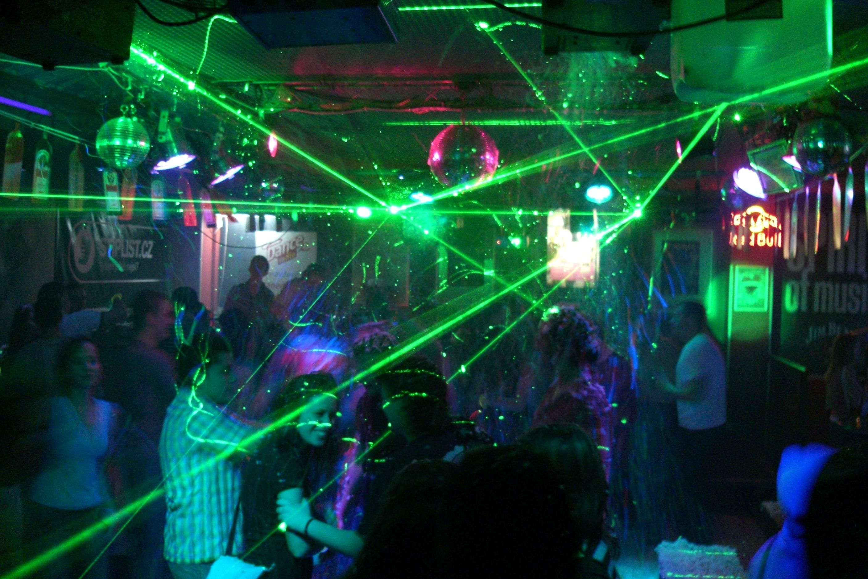 У Києві перевіряли вночі розважальні заклади: скільки порушників У Києві перевіряли вночі розважальні заклади: скільки порушників