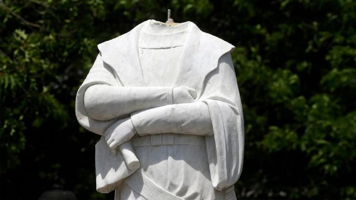 Такие были времена: россияне осудили снос памятников рабовладельцам в США Такие были времена: россияне осудили снос памятников рабовладельцам в США