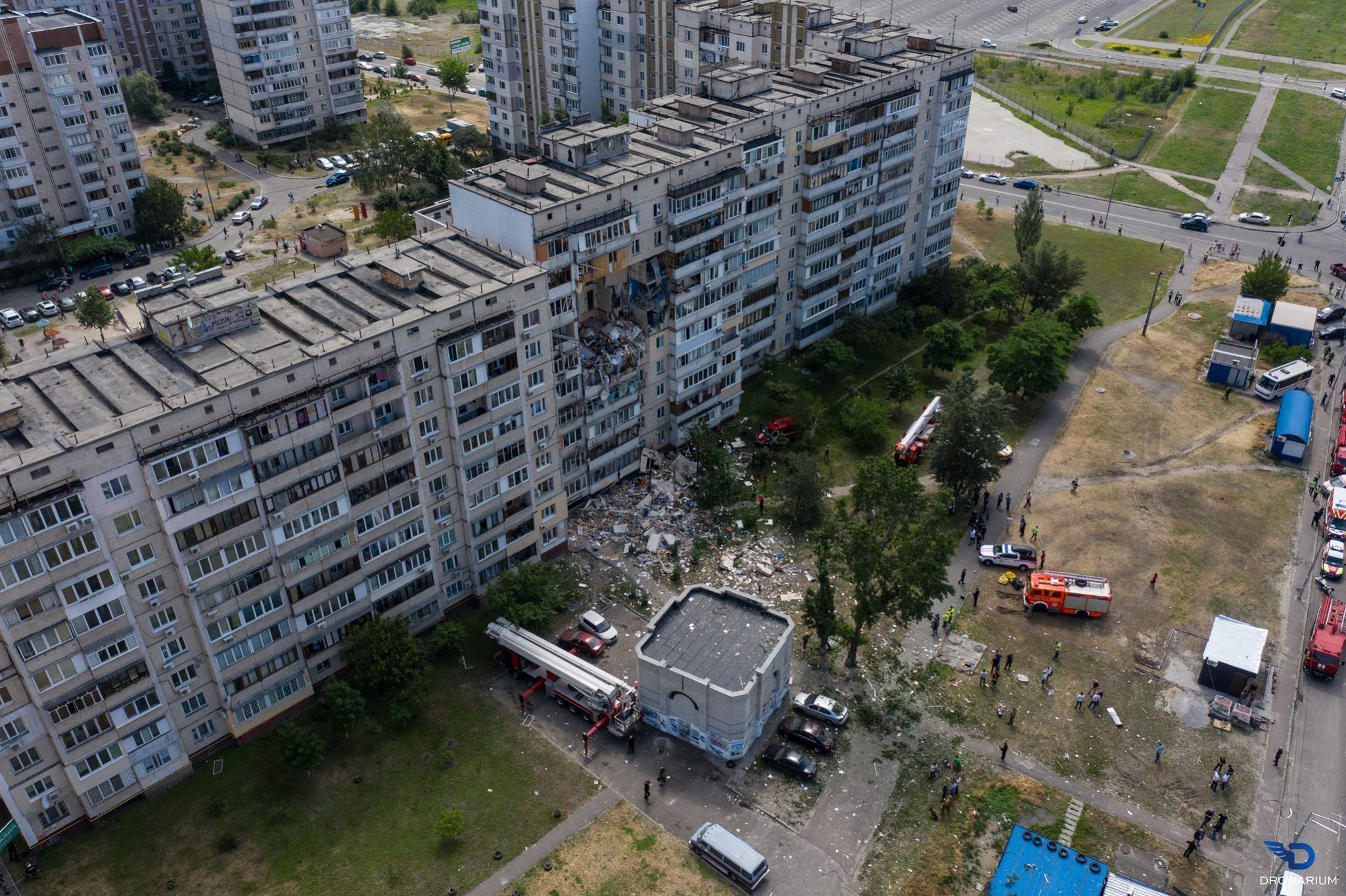 Місце вибуху у Києві зняли з дрона, прибули Кличко й Аваков: що там відбувається Місце вибуху у Києві зняли з дрона, прибули Кличко й Аваков: що там відбувається
