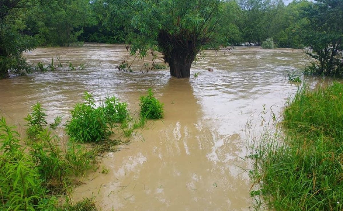 Негода на Буковині, Закарпатті 20-21 червня 2020 - фото, відео Негода на Буковині, Закарпатті 20-21 червня 2020 - фото, відео