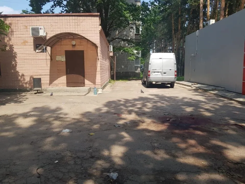 На Житомирщині невідомий поранив 9 людей, один чоловік загинув На Житомирщині невідомий поранив 9 людей, один чоловік загинув