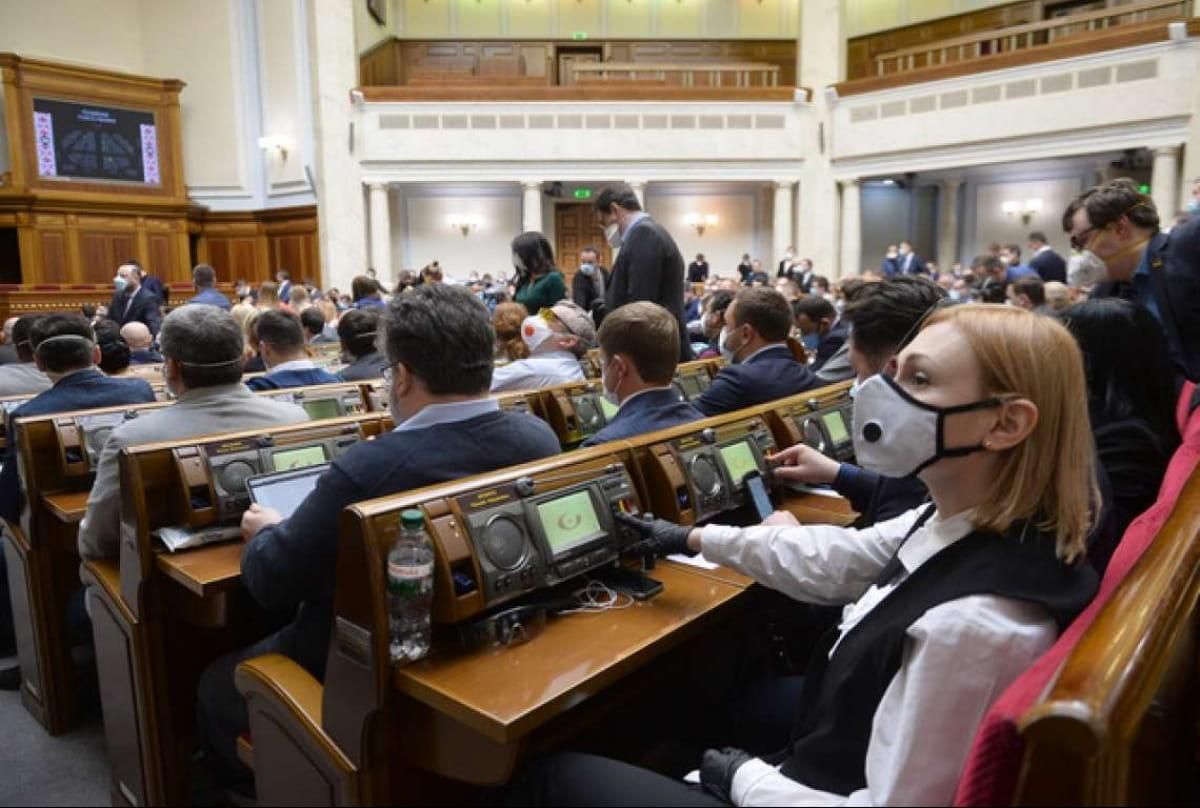 Поліція не змогла потрапити у приміщення Ради, щоб оштрафувати депутатів за порушення карантину