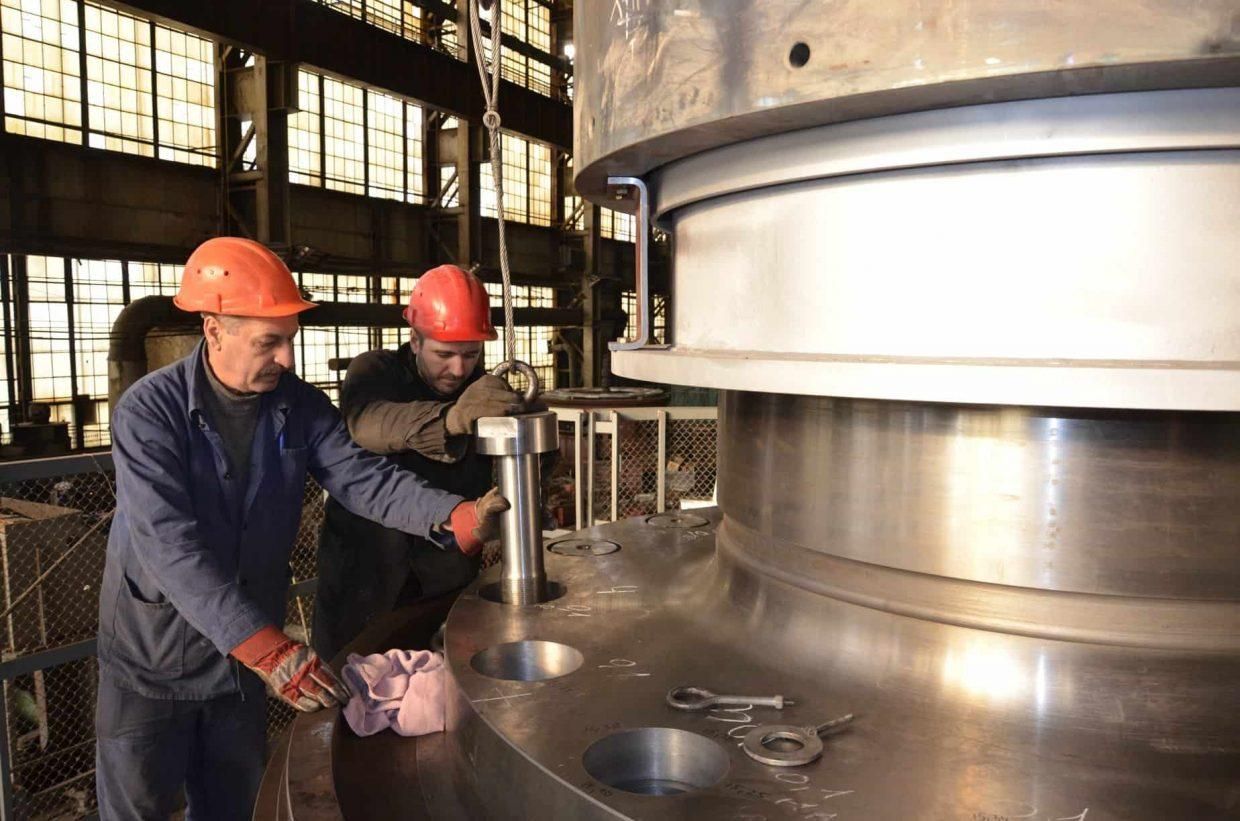 "Страйки" на "Электротяжмаше" оказались встречей сотрудников с директором "Страйки" на "Электротяжмаше" оказались встречей сотрудников с директором