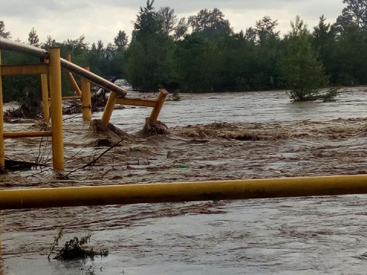 Паводок на Буковині: які села залишися без газу, під загрозою Чернівці