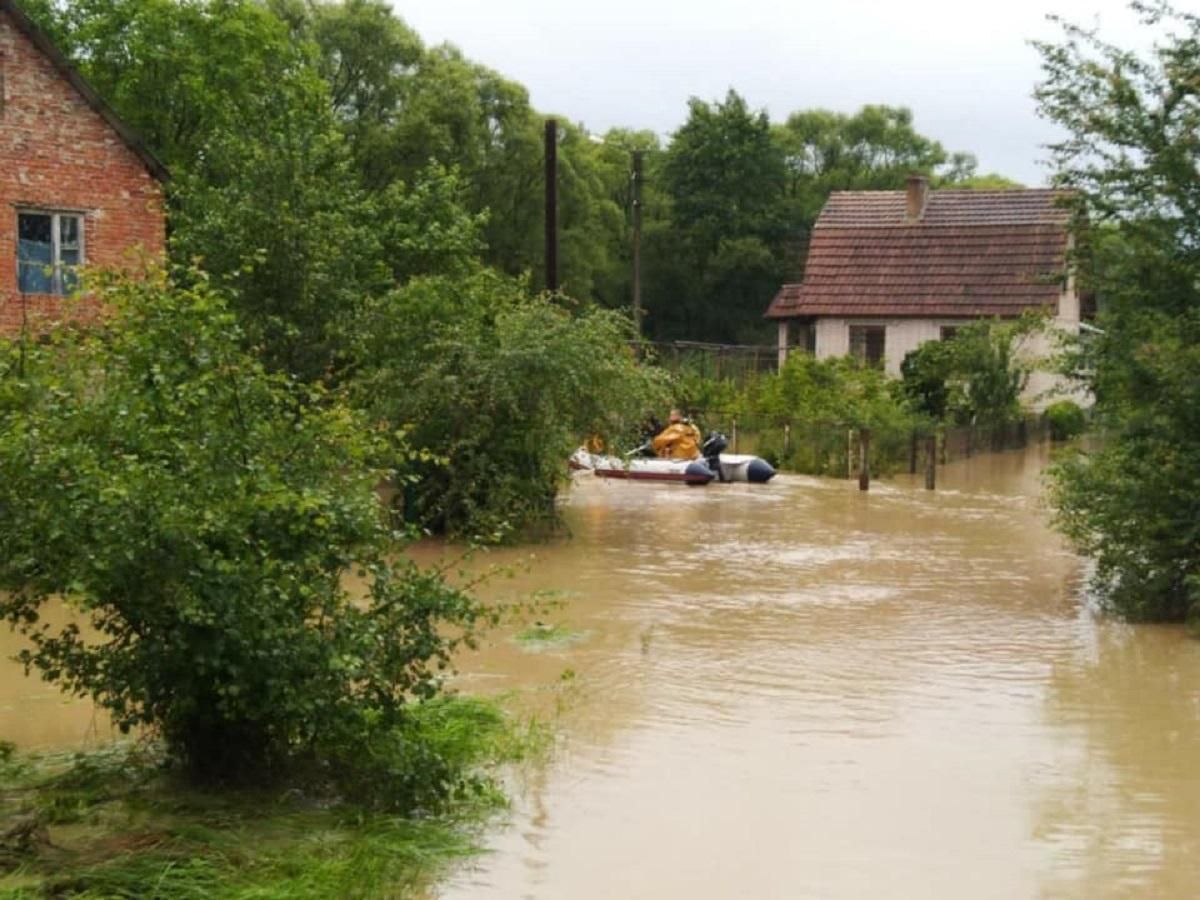 Як діяти під час паводку чи повені: поради від рятувальників Як діяти під час паводку чи повені: поради від рятувальників