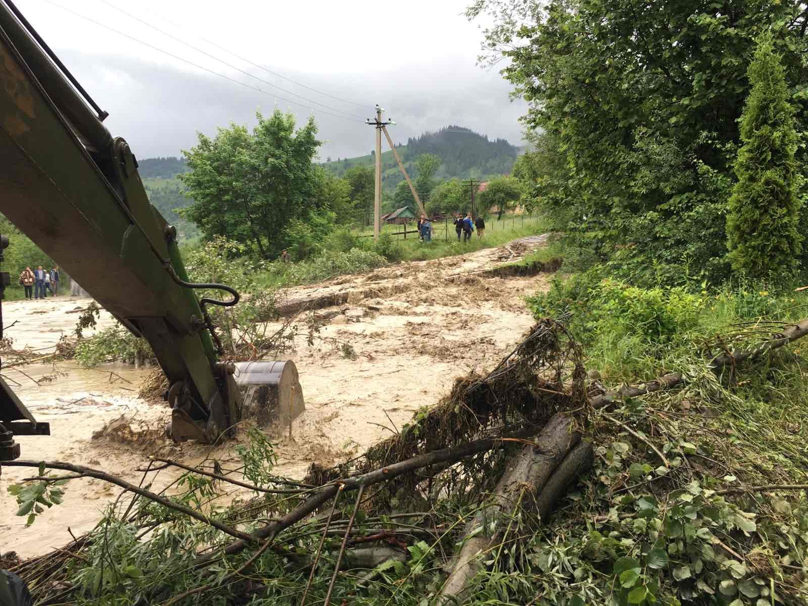 Повінь на Прикарпатті перевершує масштаб 2008 року, – Шмигаль Повінь на Прикарпатті перевершує масштаб 2008 року, – Шмигаль