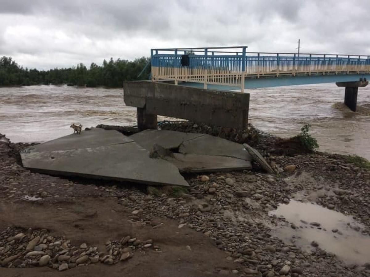Повінь Івано-Франківськ – змило міст, який відновлювали 7 років Повінь Івано-Франківськ – змило міст, який відновлювали 7 років
