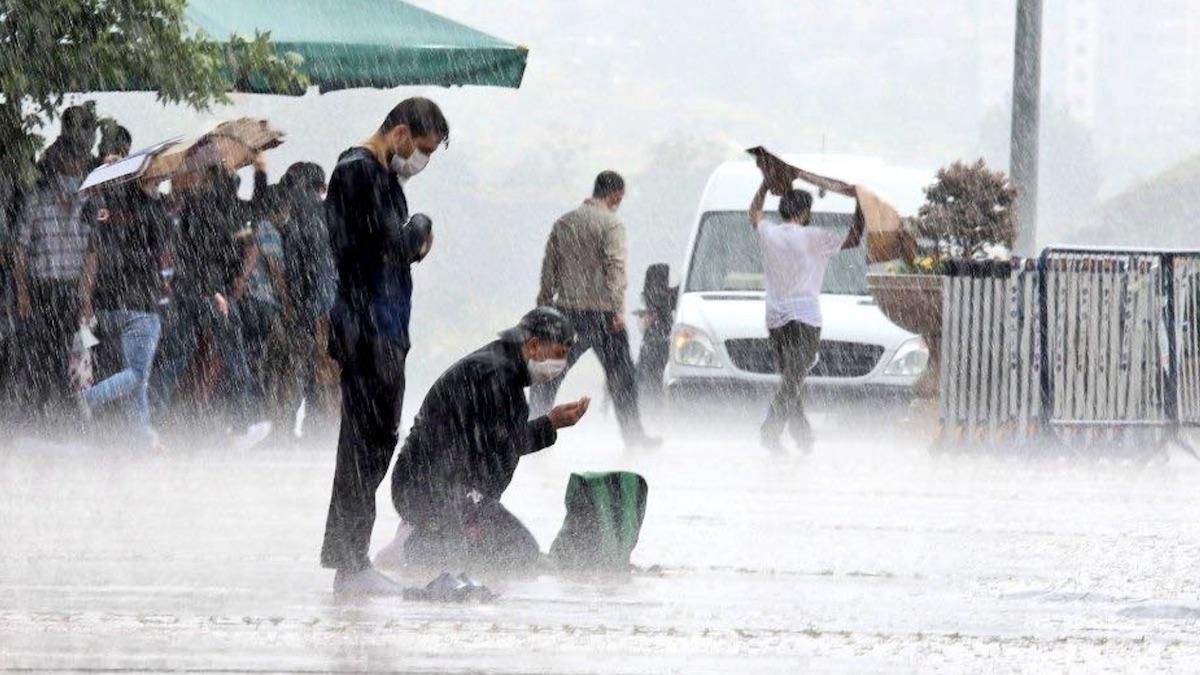 Смерч в Стамбуле 23 июня 2020: фото и видео - есть жертвы Смерч в Стамбуле 23 июня 2020: фото и видео - есть жертвы