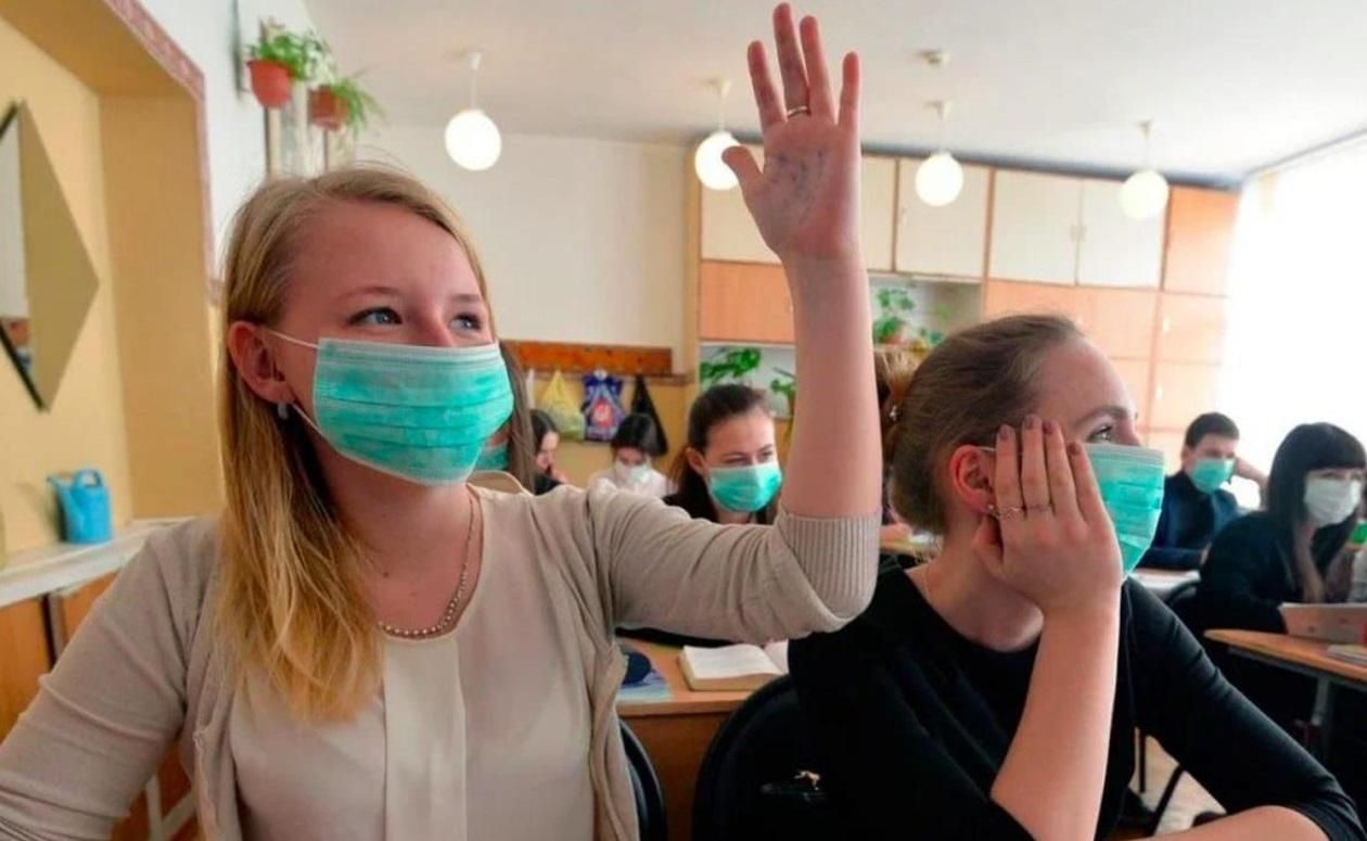ЗНО 2020: на Львівщині усіх вчителів протестували на коронавірус