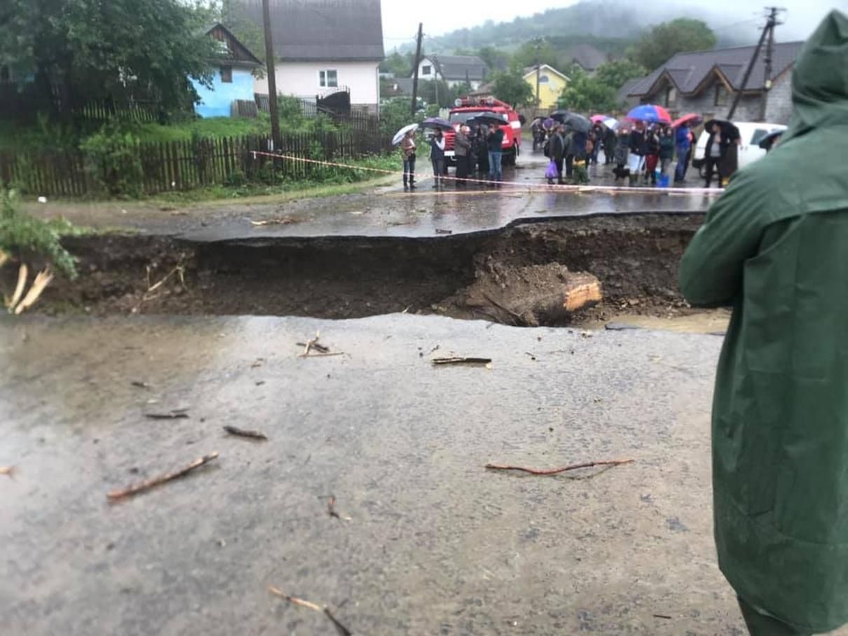 Венгрия даст Украине 50 миллионов на дороги после наводнения 2020 Венгрия даст Украине 50 миллионов на дороги после наводнения 2020