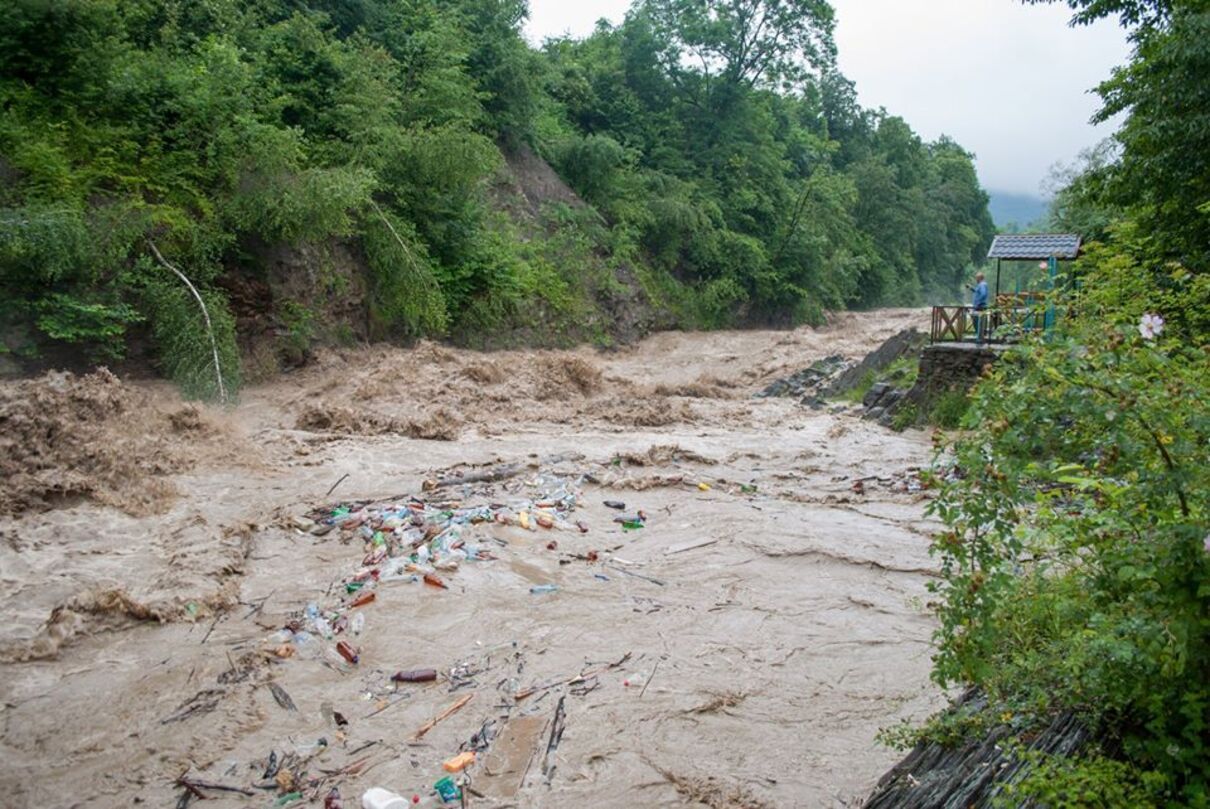 Наводнения на Западе Украины могут повредить ГТС 