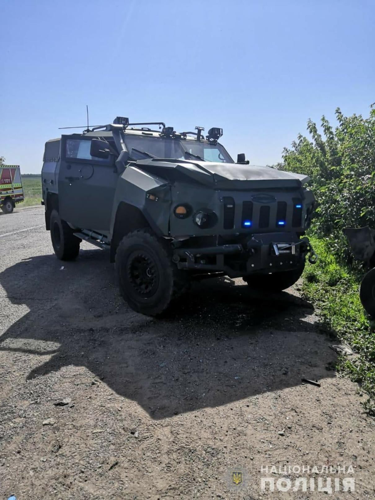 На Харьковщине ДТП с участием военных авто 25.06.2020 - фото