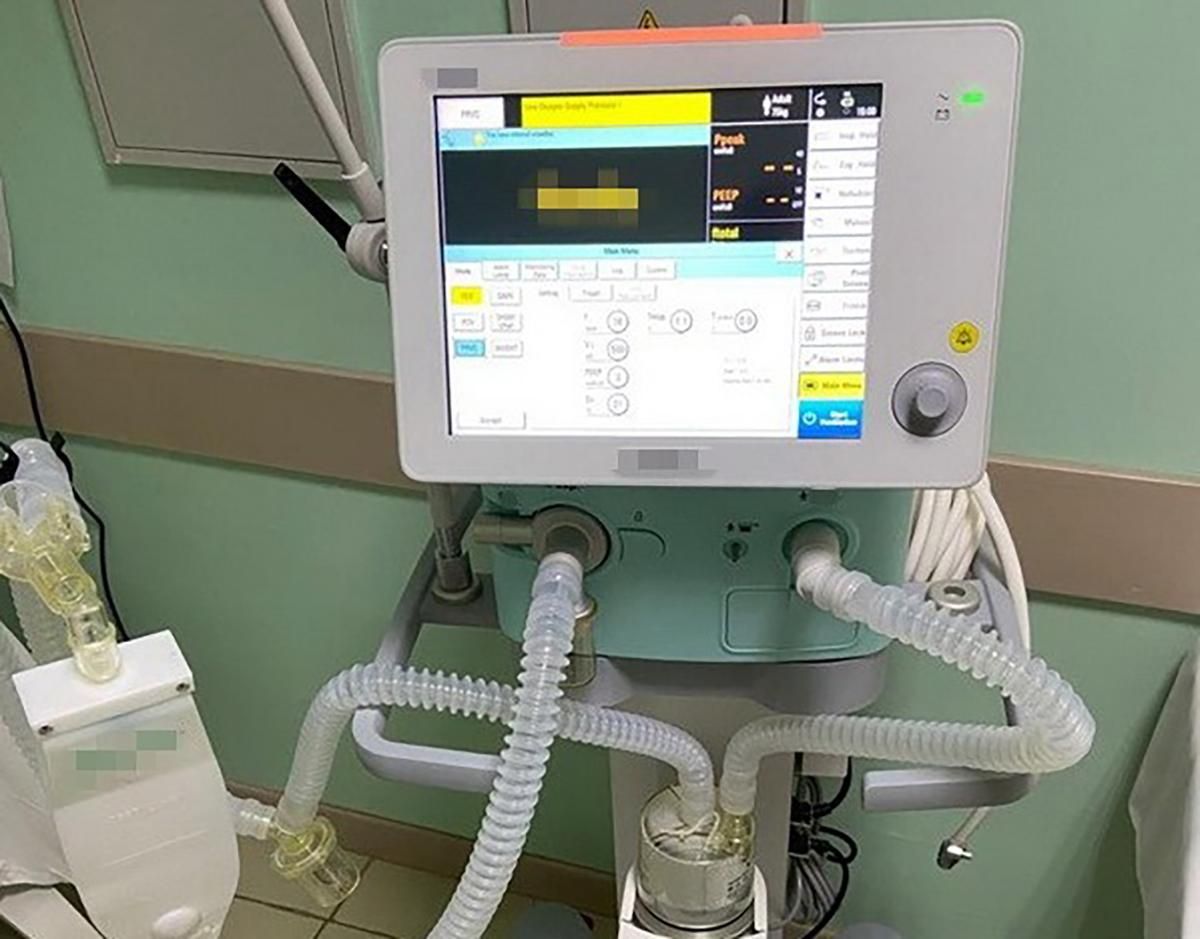 Цинізм зашкалює: чиновники в Сумах нажились на апаратах ШВЛ, залишивши лікарні майже ні з чим Цинізм зашкалює: чиновники в Сумах нажились на апаратах ШВЛ, залишивши лікарні майже ні з чим