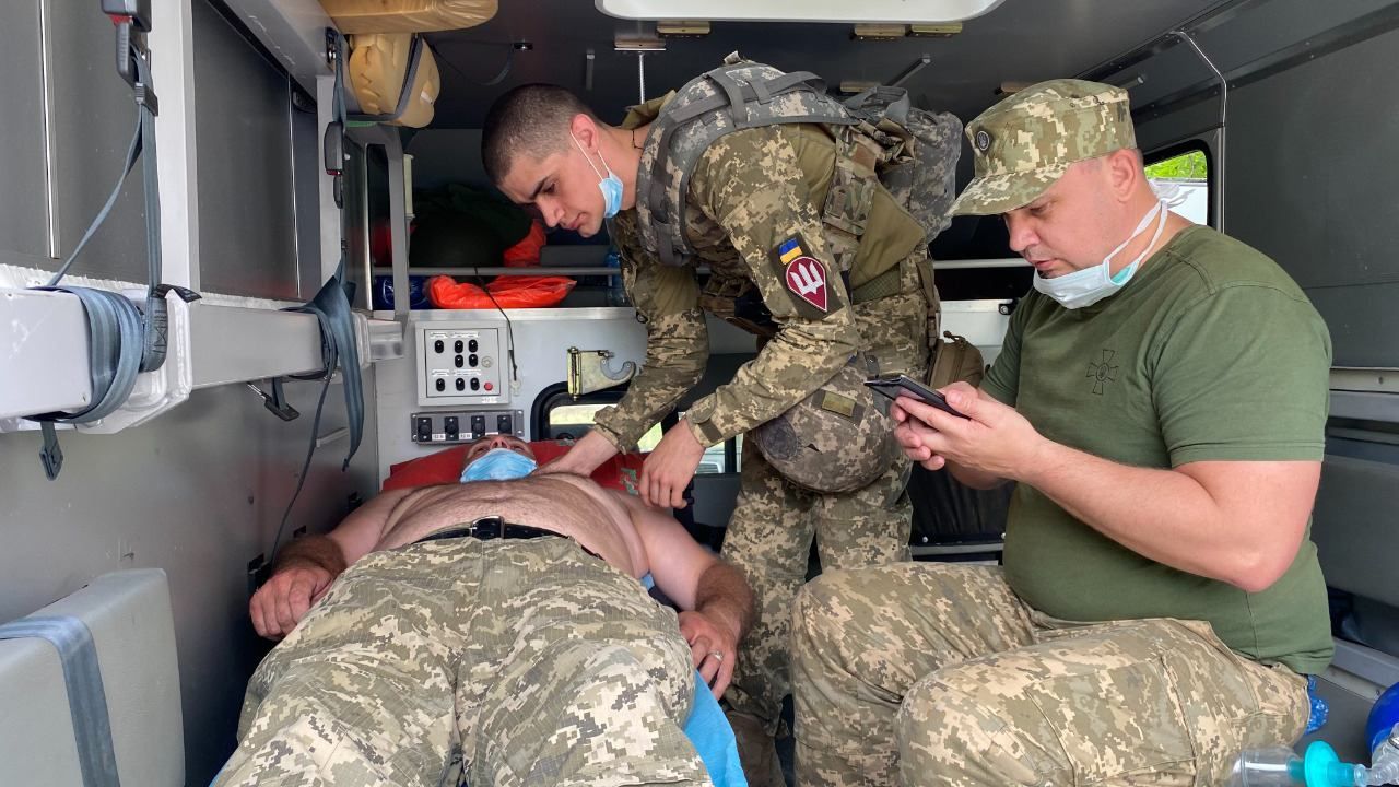 Неспокійно на Донбасі: Україна зазнала втрати та ще двох воїнів ОС поранено Неспокійно на Донбасі: Україна зазнала втрати та ще двох воїнів ОС поранено