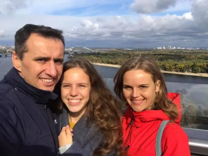 Віктор Ляшко зі сім'єю Віктор Ляшко зі сім'єю