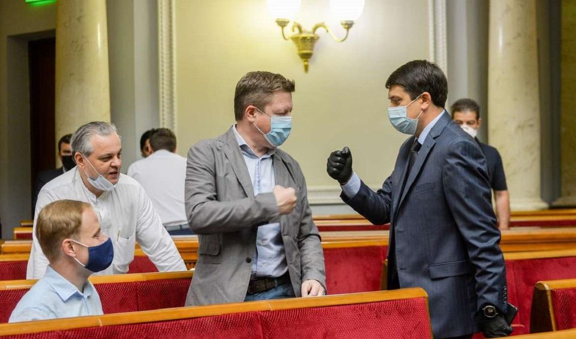 "Слуга народу" хоче окремий закон для опозиції: що це буде "Слуга народу" хоче окремий закон для опозиції: що це буде