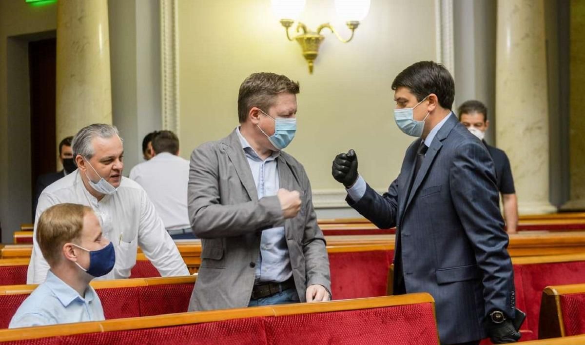 "Слуга народа" хочет отдельный закон для оппозиции: что это будет "Слуга народа" хочет отдельный закон для оппозиции: что это будет