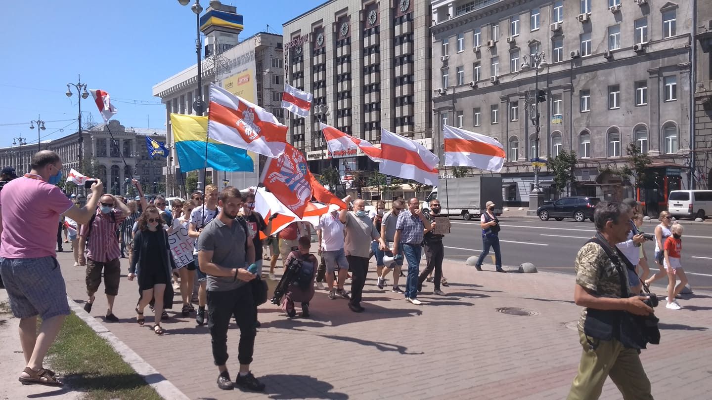 Марш солідарності з Білоруссю в Києві 28.06.2020: фото, відео