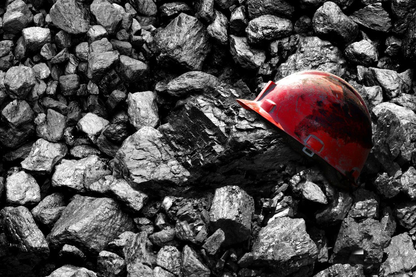 На шахте возле Лисичанска (Луганщина) произошел обвал: погиб шахтер, его коллега тяжело травмирован