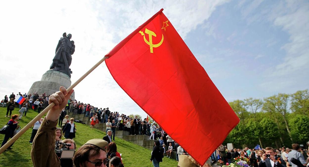 Вплив російської пропаганди: у МЗС пояснили ностальгію третини українців за СРСР Вплив російської пропаганди: у МЗС пояснили ностальгію третини українців за СРСР