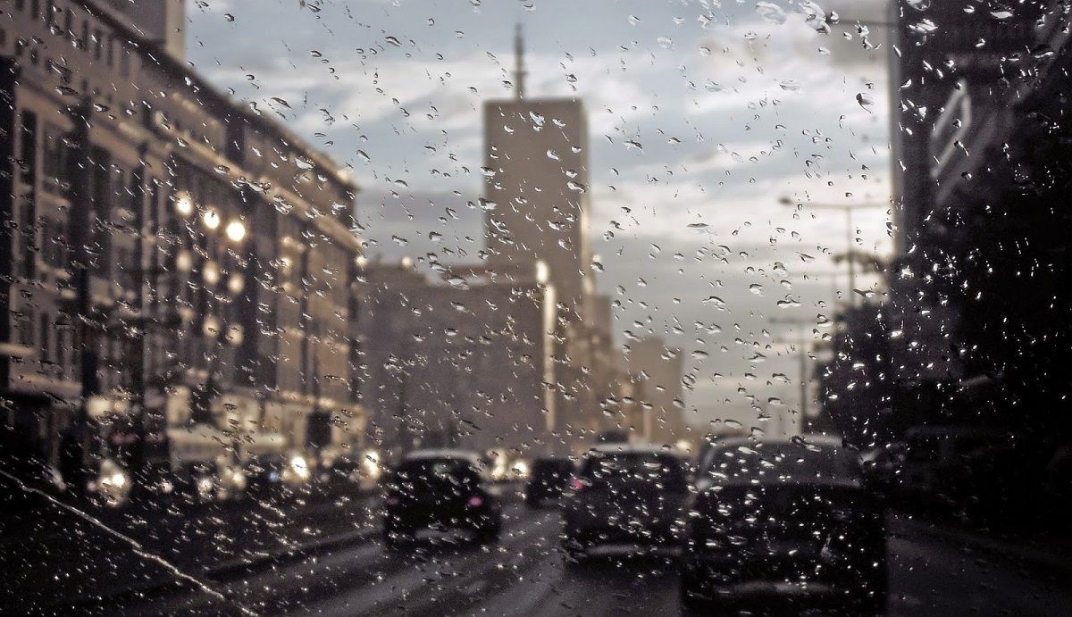 После Украины ливни пришли в Польшу: затопило всю Варшаву – видео После Украины ливни пришли в Польшу: затопило всю Варшаву – видео