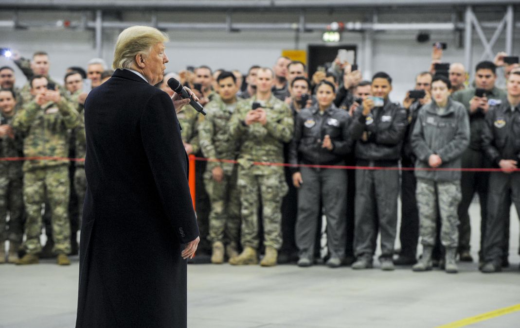 Трамп выведет часть войск США из Германии Трамп выведет часть войск США из Германии