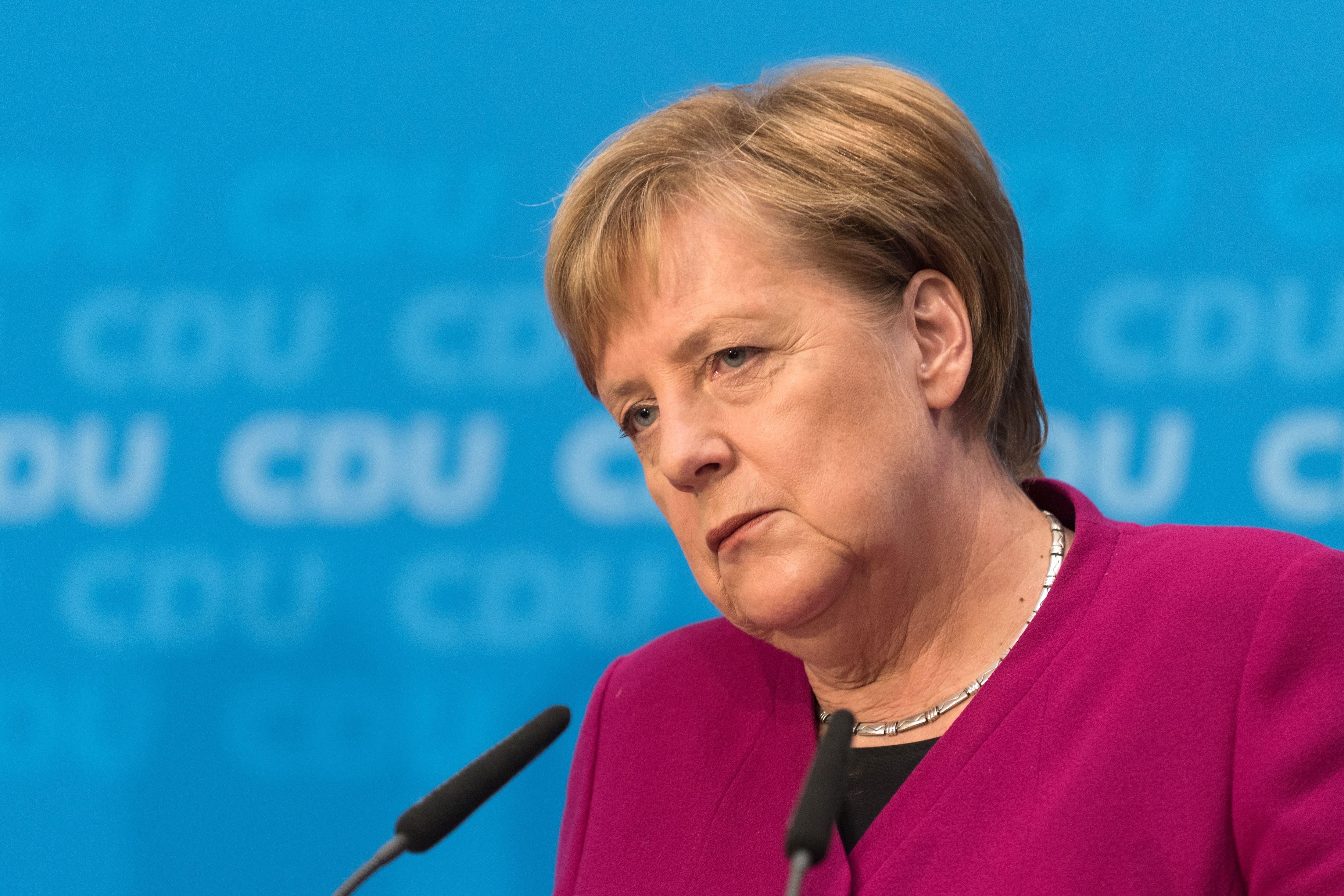 Меркель хоче, щоб "Північний потік-2" добудували: чи вплинуть санкції США