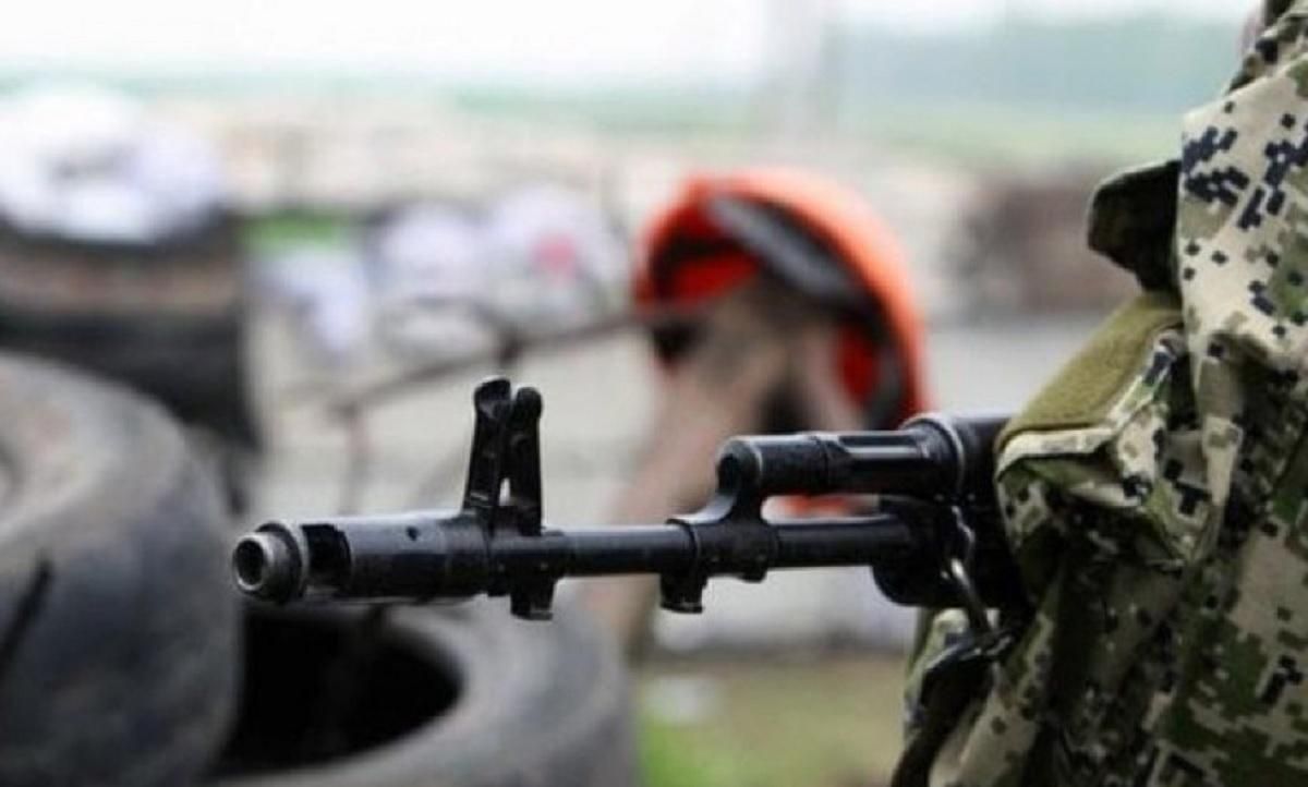 На Донбассе снова неспокойно: боевики ранили украинского бойца На Донбассе снова неспокойно: боевики ранили украинского бойца