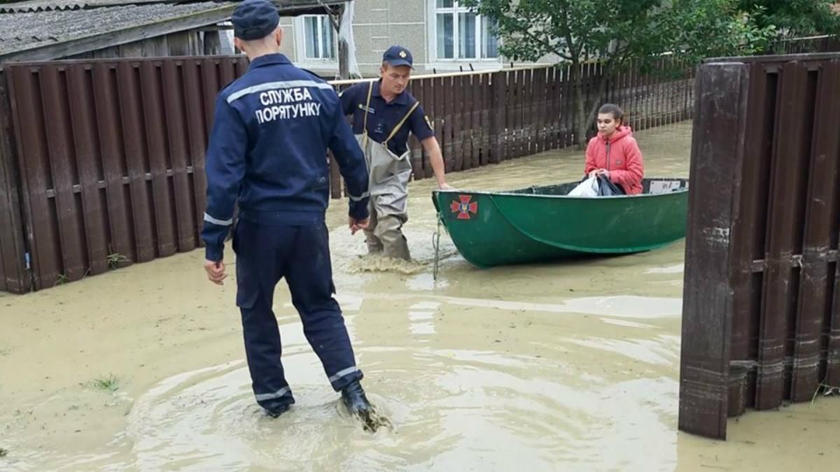 12 населених пунктів досі залишаються підтопленими через негоду на заході України