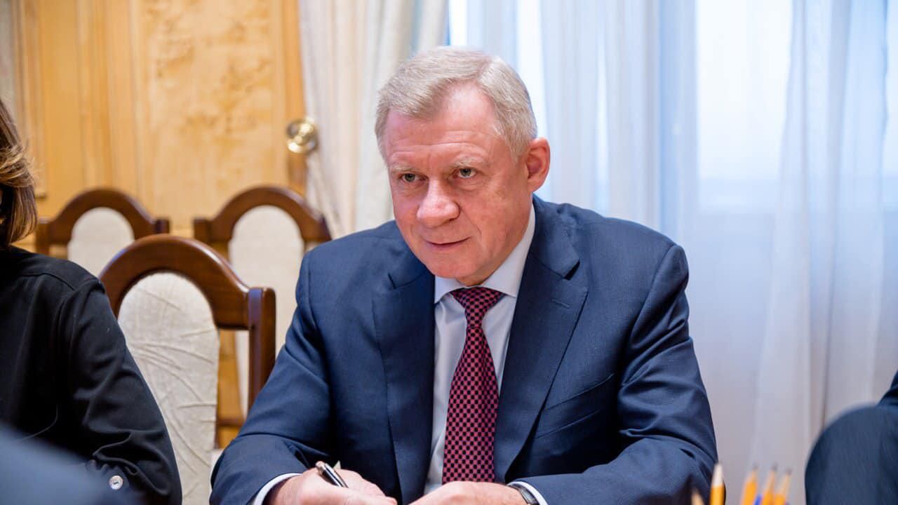 Финансовые и экономические эксперты прокомментировали отставку Смолия Финансовые и экономические эксперты прокомментировали отставку Смолия